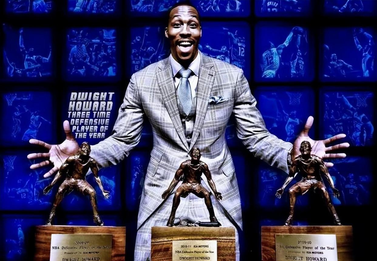 死死抓住两 死死抓住两